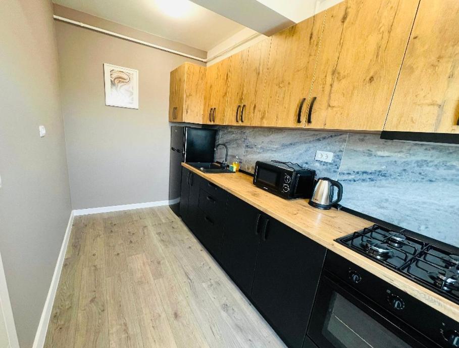 Apartament Coresi 1 *